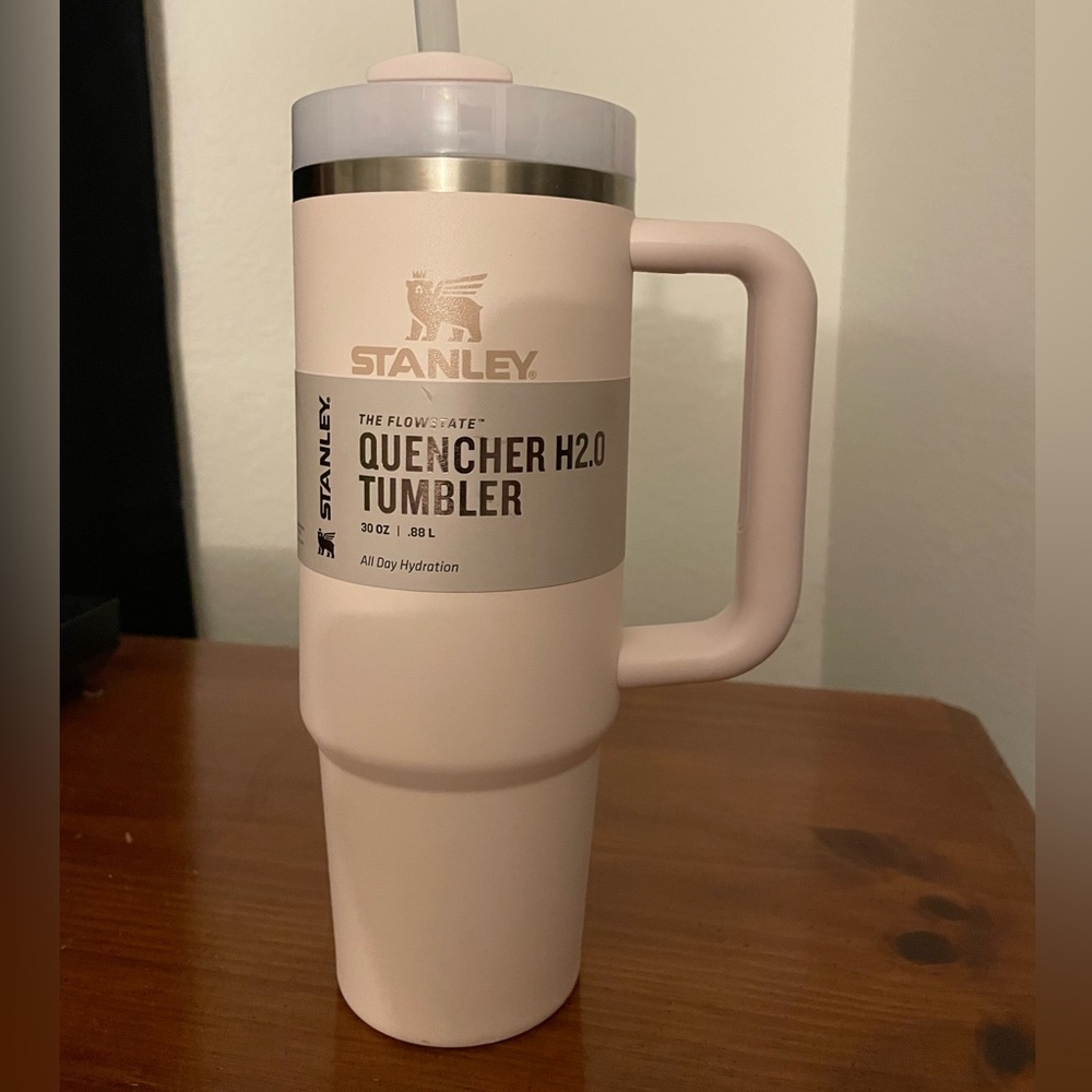 Stanley Quencher H2.0 Tumbler in Soft Pink